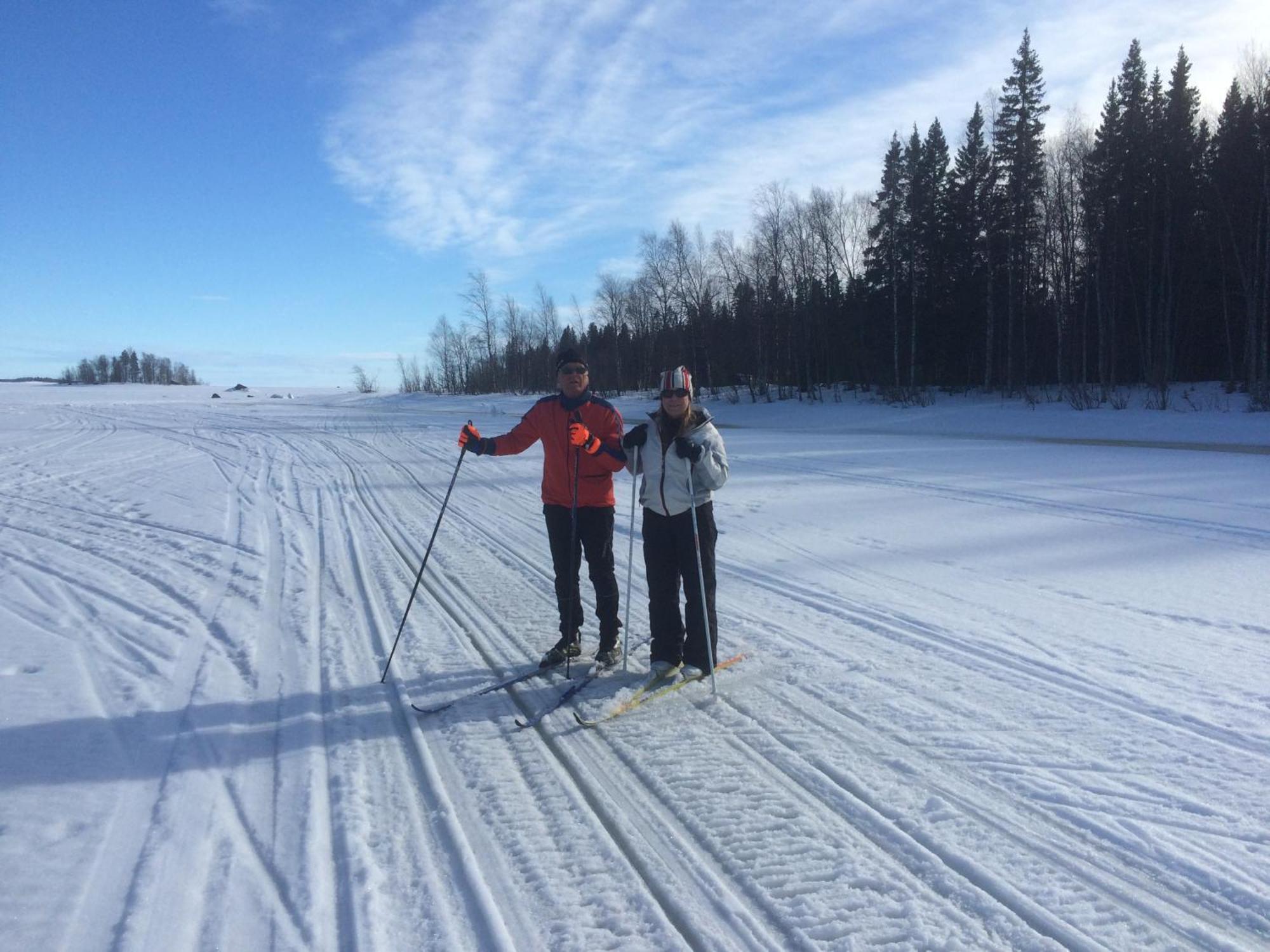 Sangis Motell Och Camping Bagian luar foto